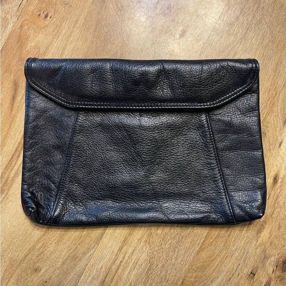 Handbags - Simple Black Vintage Clutch